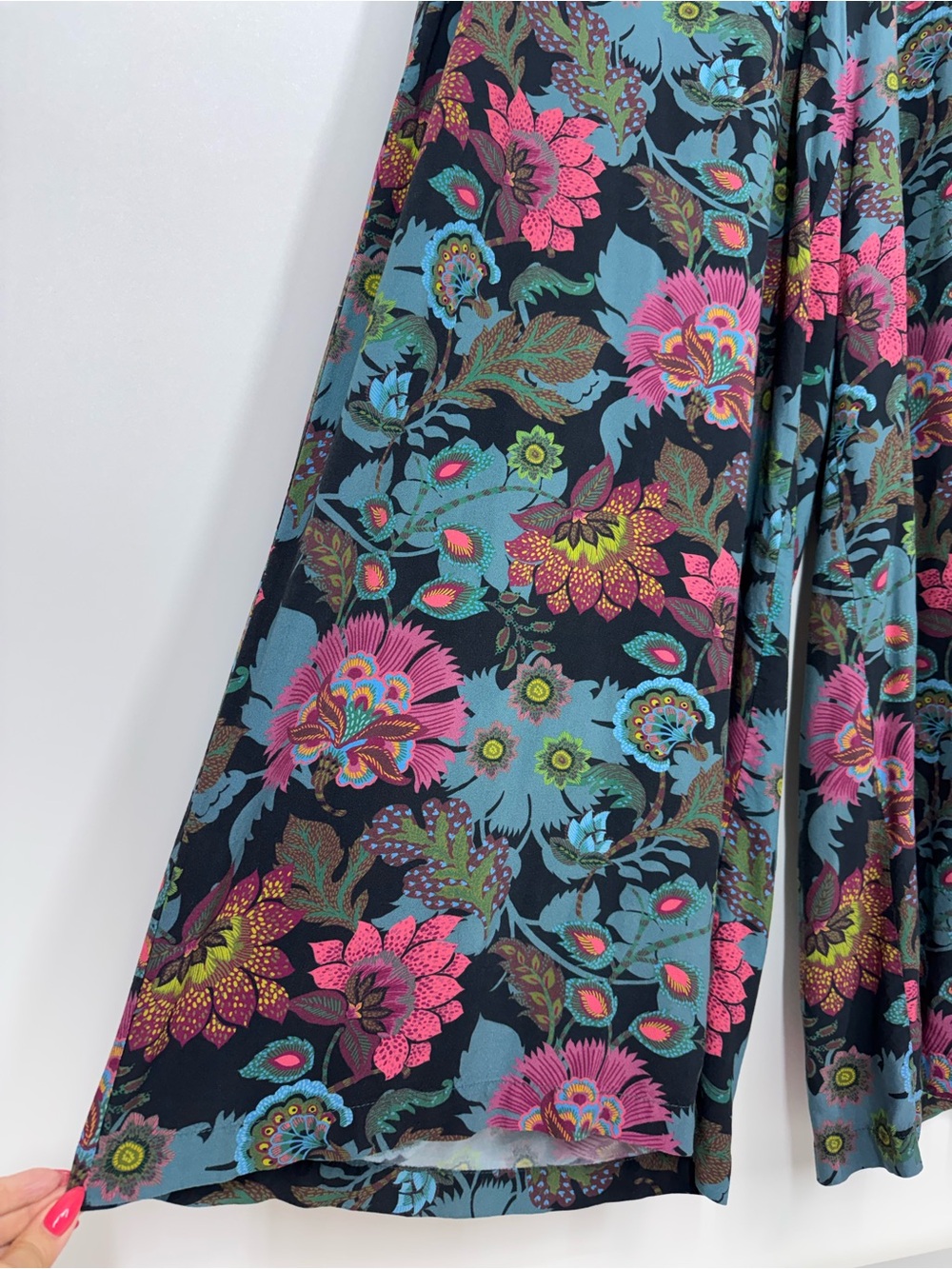 Sundance Dark Floral Wide Leg Pull On Palazzo Pants With Pockets Size XL - Picture 4 of 16